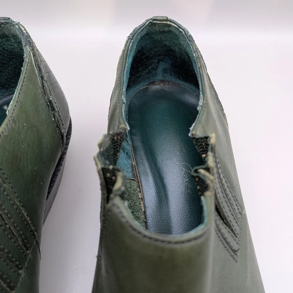 Vintage Nine West Sage Green Leather Lizard Print Western Booties Size 6.5